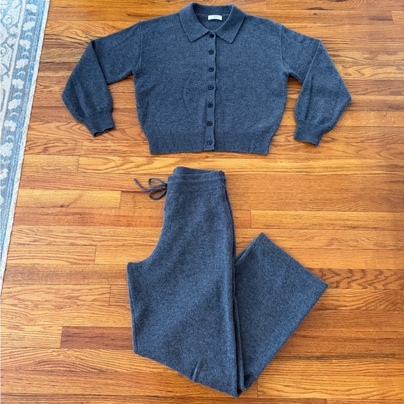 Aritzia Other - Aritzia two piece cashmere set!